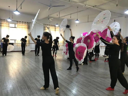 藝術(shù)之光照亮黨史 文藝創(chuàng)作與表演如何推動(dòng)黨史學(xué)習(xí)教育深入人心